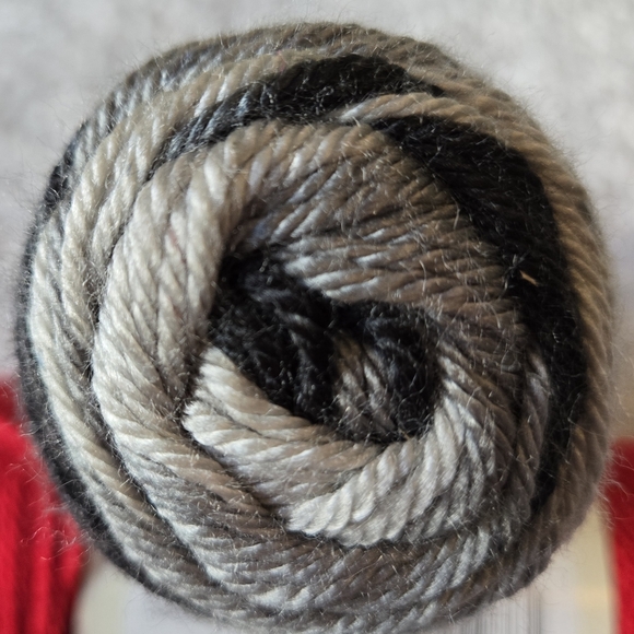 Caron Simply Soft Yarn 5 Skeins - Black, Autumn Red, White, Stormy Weather - Picture 7 of 9